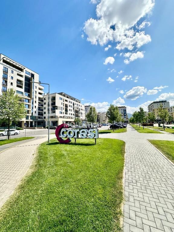 2 camere, Coresi-Kasper, linga pietonala, mobilat/utilat, Parcare+Boxa - Poză 1