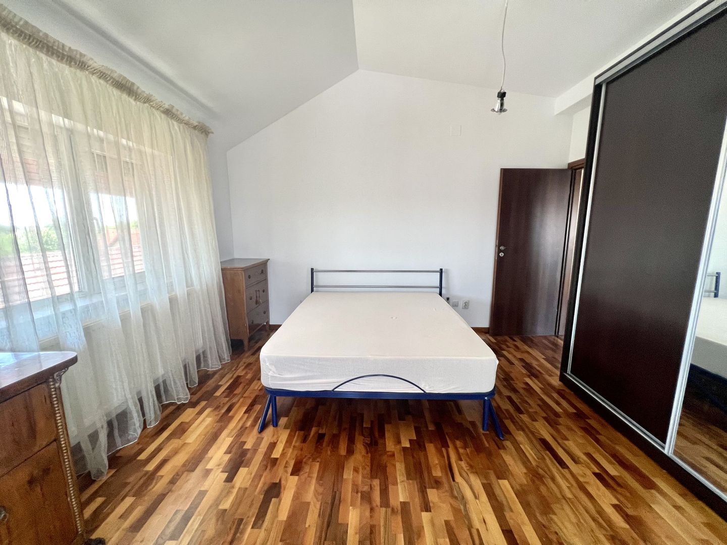 APARTAMENT SPATIOS - Poză 6