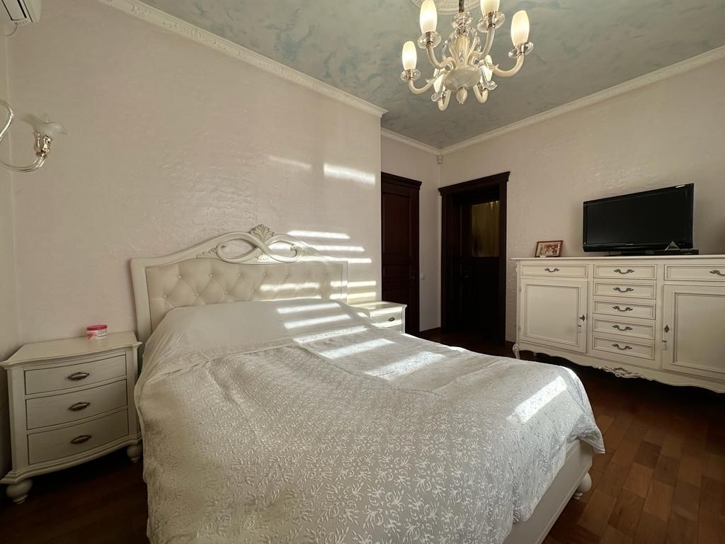 Casă în Buiucani, de vânzare, cu suprafața de 338m2. Pe teren de 14 ari. - Poză 18