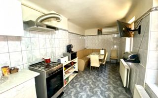 Casa in zona Piata Alba Iulia-Mall Vitan - Poză 8