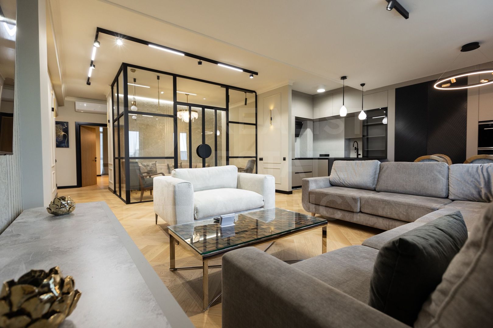 Chirie, apartament, 3 camere, strada Tricolorului, Centru - Poză 2