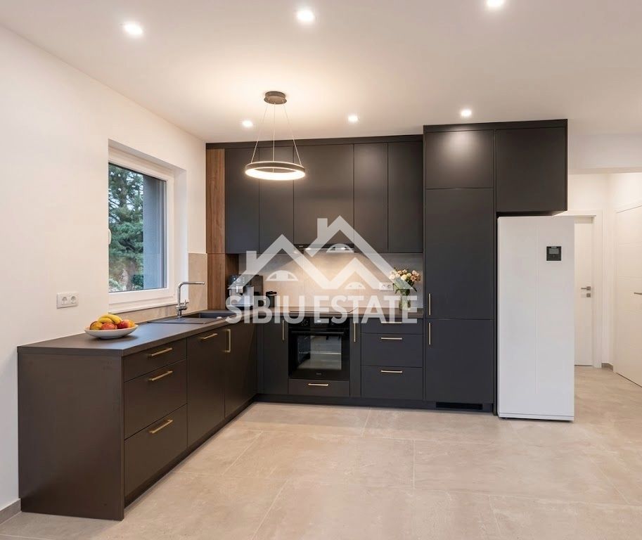 Apartament Clasa A cu Gradina, In Mijlocul Naturii: - Poză 1