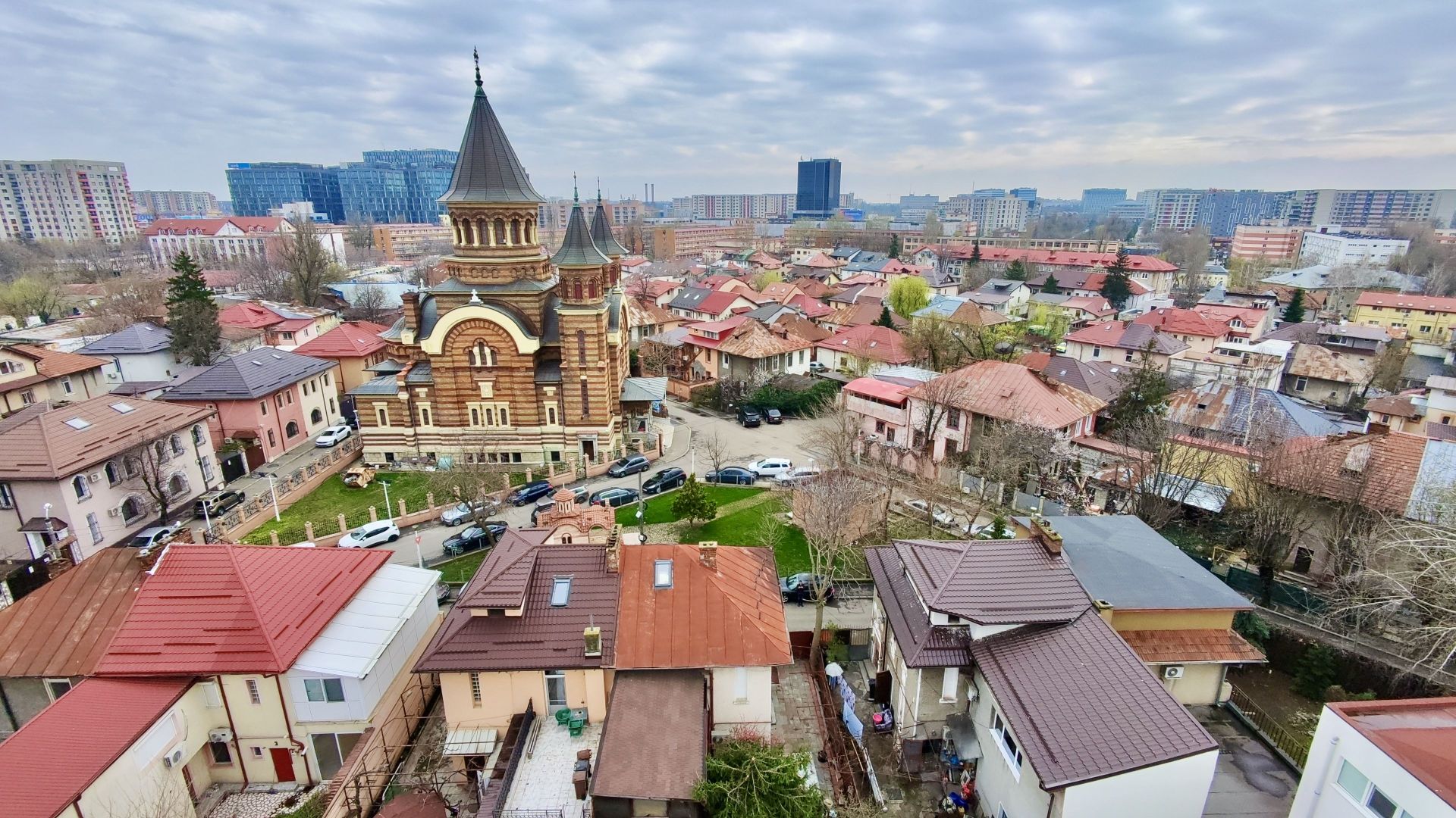 Vila 200 mp desfasurati cartier de case Belvedere Regie - Poză 1