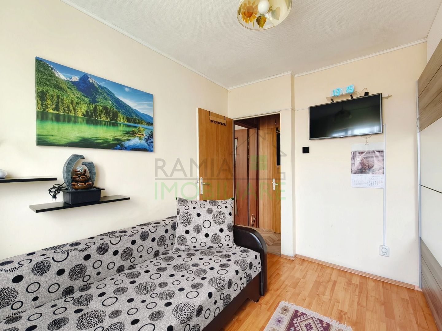 Apartament 3 camere, Cartierul Florilor, Boxă și parcare - Poză 7