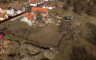 Teren intravilan de 302 mp în localitatea Șoimoș - Poză 20