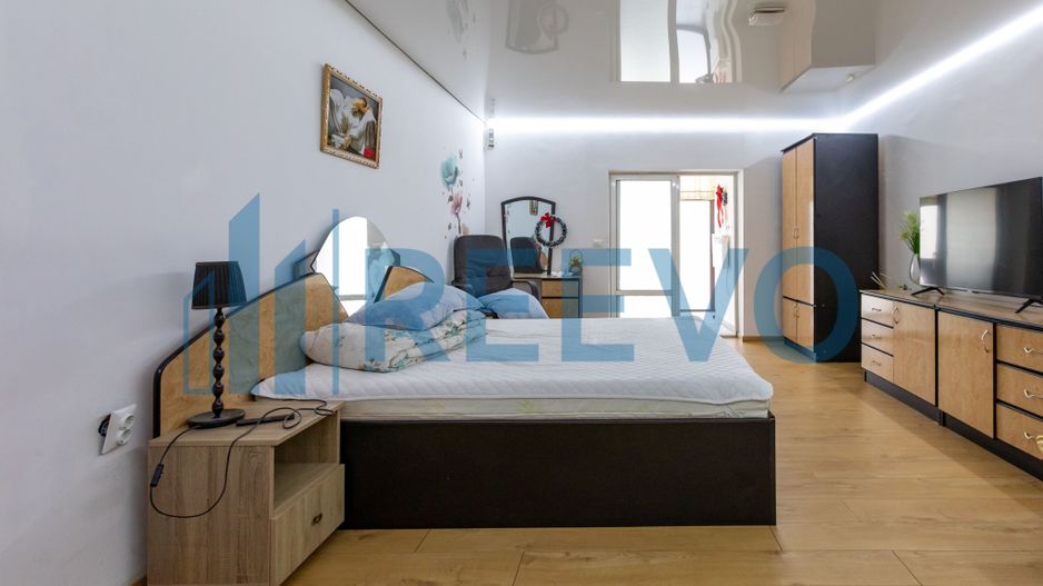 Clădire și teren de investiție, central Roman - Poză 20