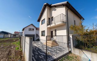 Vila in Tunari cu garaj si spatii de depozitare - Poză 28