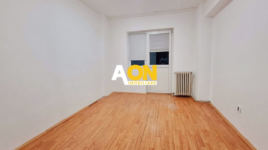 Apartament 3 camere, 2 bai, decomandat, etaj 3,  Cetate, zona Mercur - Poză 7