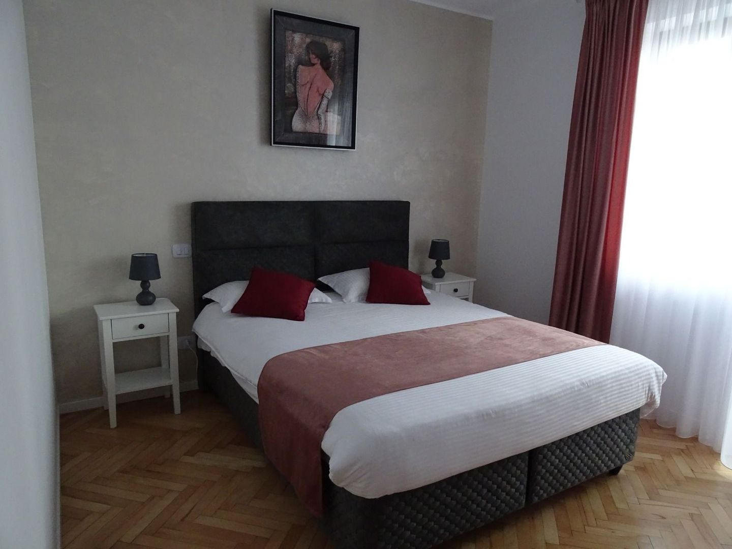 Apartament de închiriat, zonă centrală - Poză 1