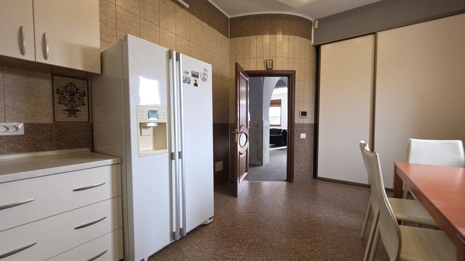 Reducere pret! ! Vila top cu piscina inchisa,  incalzita, barbeque - Poză 15