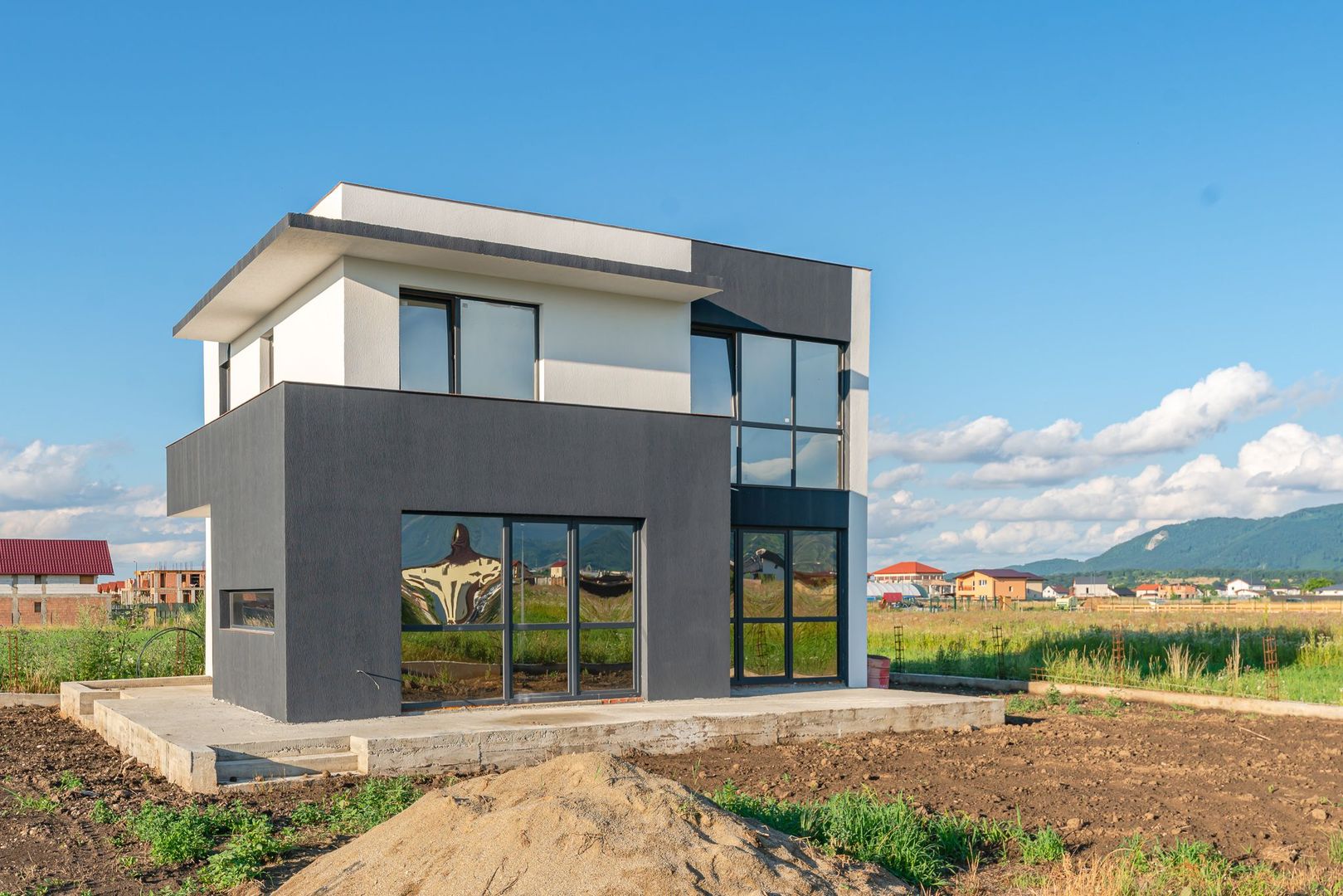 Casa individuala moderna in Cristian | Comision 0% - Poză 1