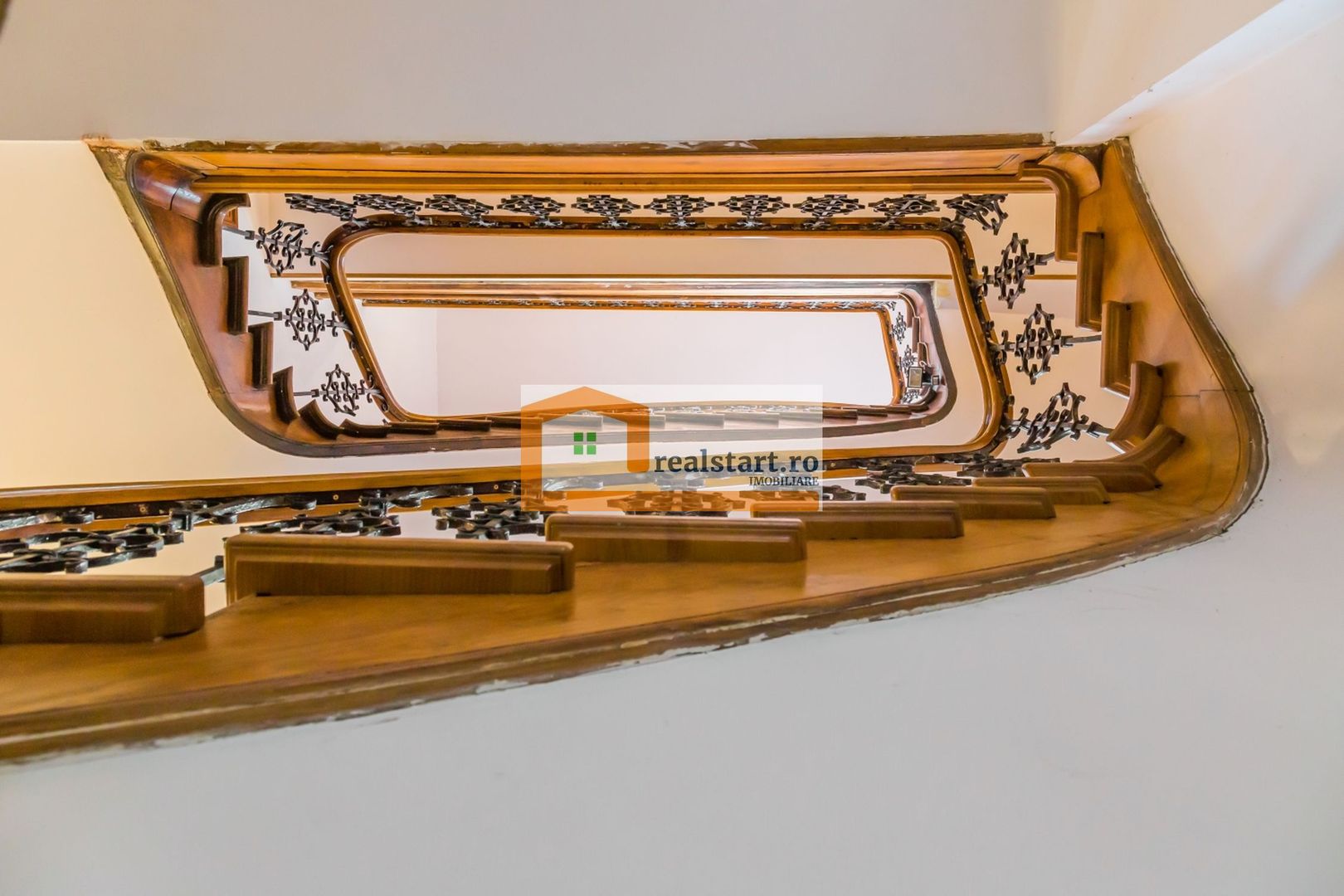 Ultracentral, ideal investitie, spatii birouri sau rezidenta, mixt - Poză 10