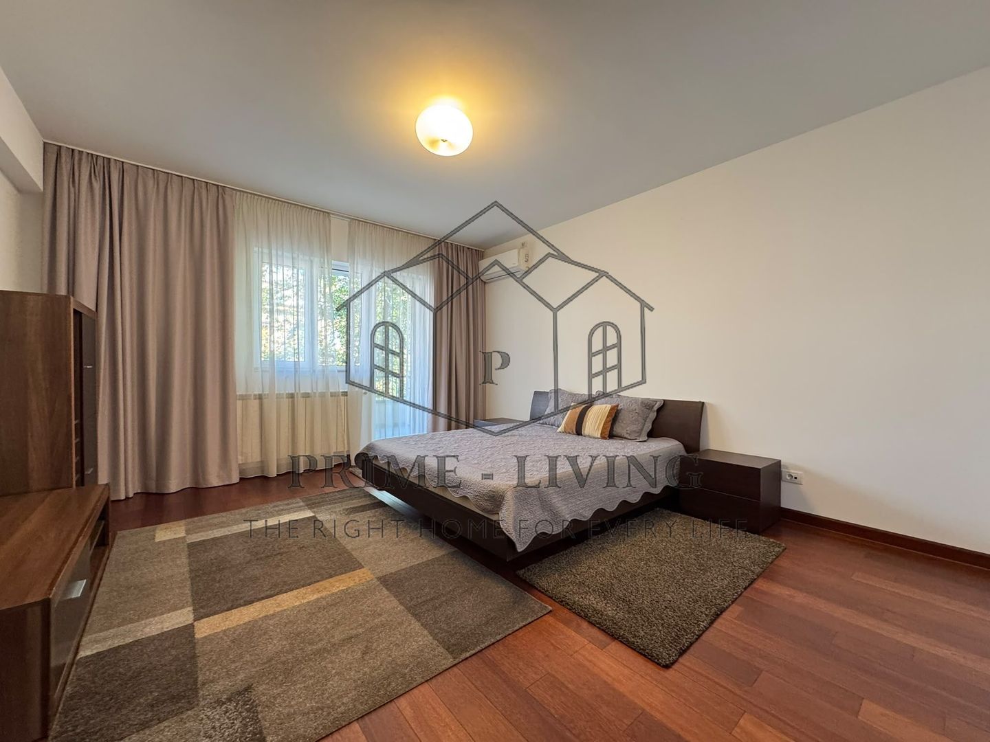 APARTAMENT ULTRACENTRAL CU 4 CAMERE LA INCHIRIERE - Poză 9