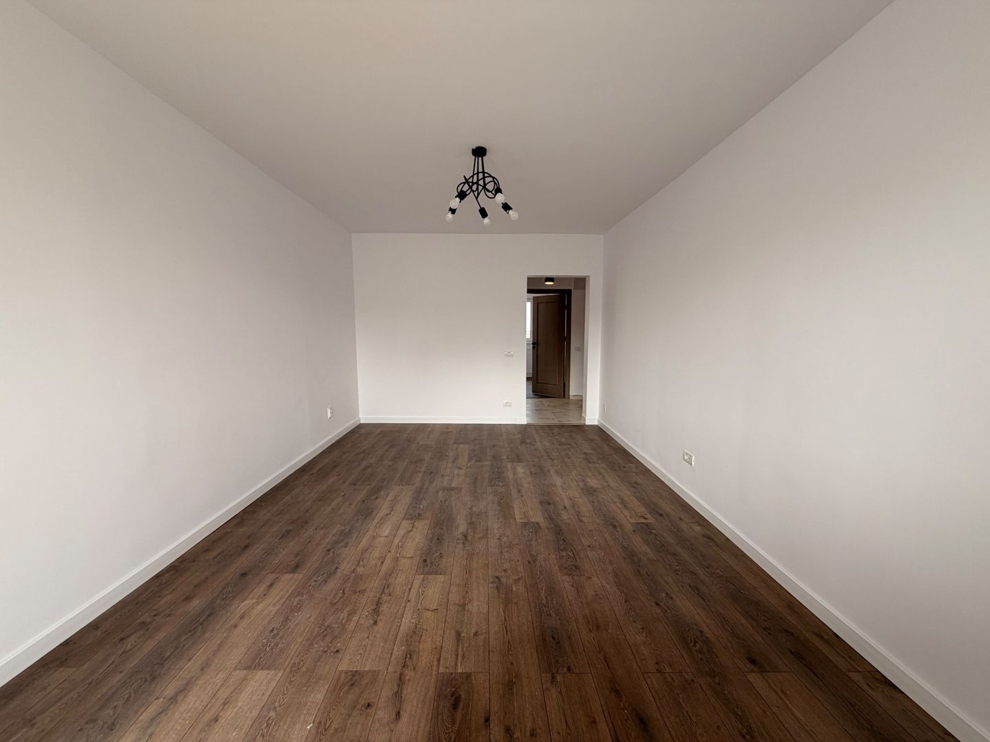 APARTAMENT 3 CAMERE | TITULESCU | RENOVAT - Poză 3