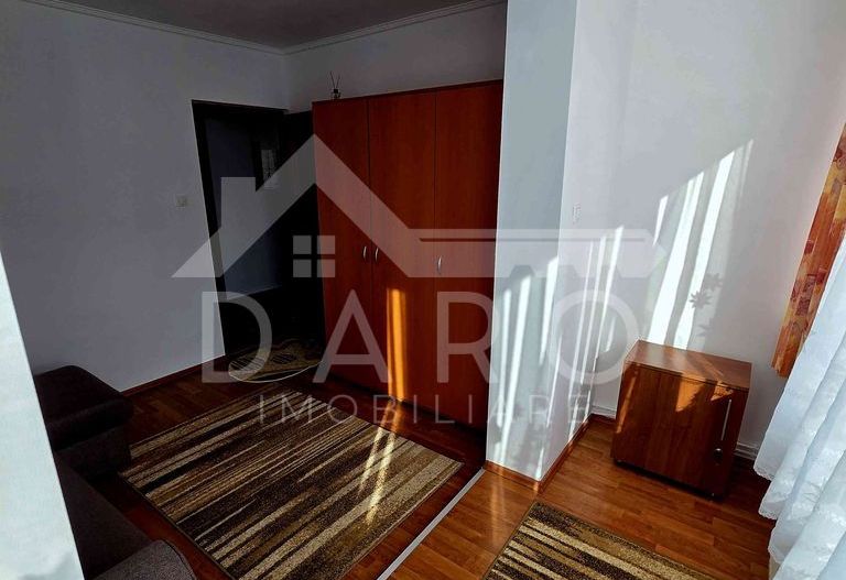 Vând apartament 3 camere - Poză 5