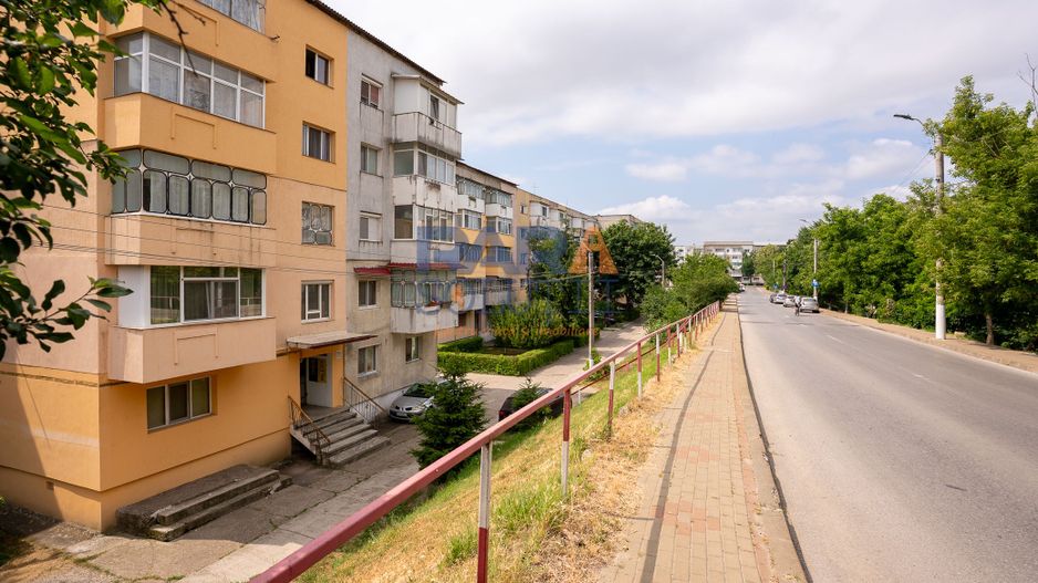3 camere, 3 balcoane, etaj 3 - Poză 15