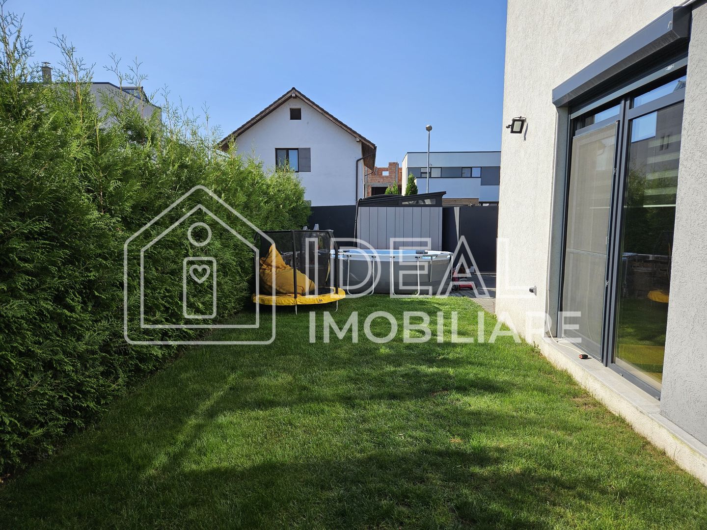 Casa Moderna cu 4 camere si terasa, zona Pictor Brana, Selimbar - Poză 18