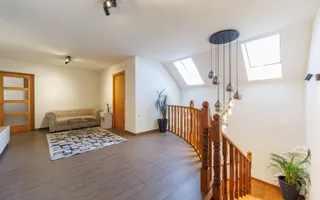 VILĂ 4 dormitoare, RENOVATĂ COMPLET 2026, Prundu, teren 937 mp - Poză 23