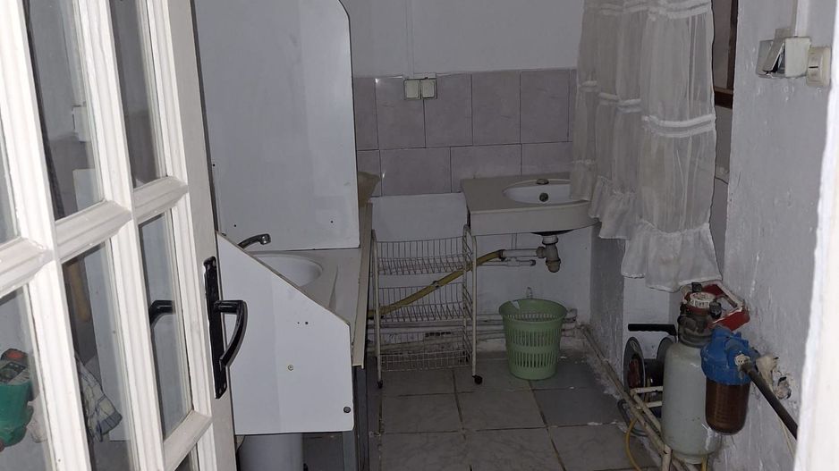 Casa cu 15 camere de vanzare in Bazna, Sibiu ( azil, pensiune) - Poză 29