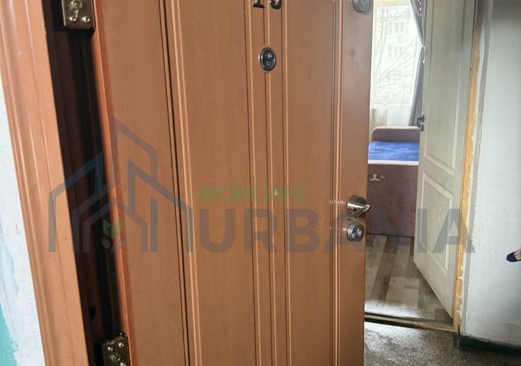 Apartament 3 camere semidecomandat, Podu Roș, țesătură, Iași - Poză 1