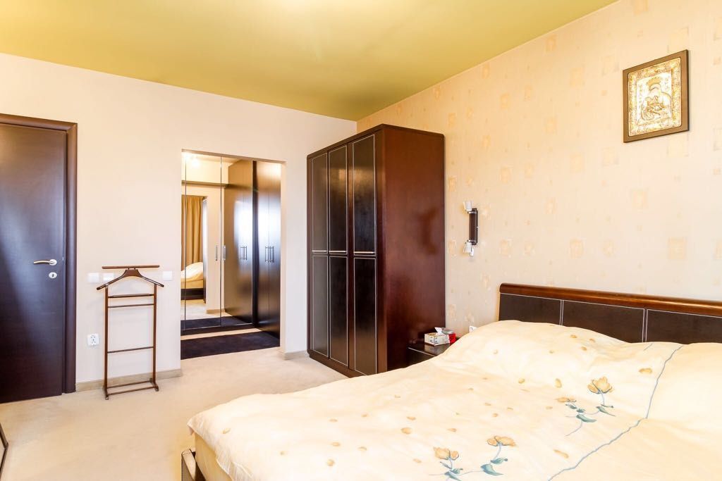 Duplex. 4 camere. Lux  Metrou Aparatorii Patriei. - Poză 8