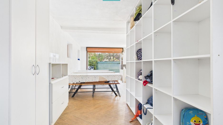 Casă  spațioasă cu 5 camere, Aradului - Poză 7