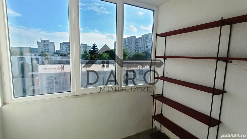 Vând apartament 4 camere in Dâmb - Poză 6