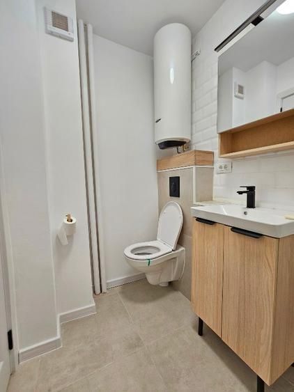 Apartament 2 camere. Decomandat. Cu Parcare.  La 5 min metrou Aparatorii Patriei - Poză 9