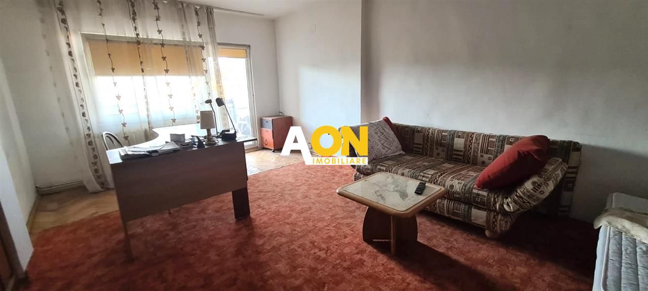 Apartament de vanzare, 3 Camere, 2 Bai, Zona Stadion - Poză 2