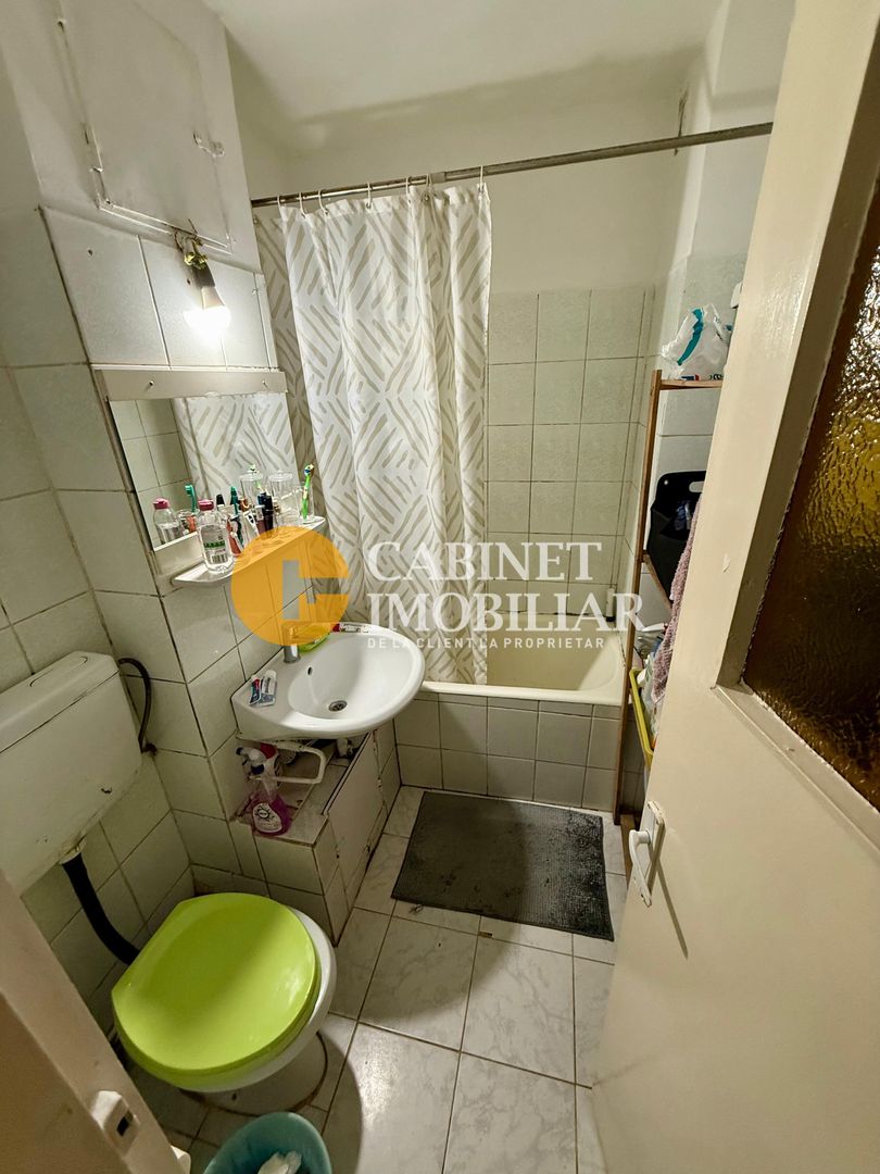 2 Camere Decomandat -  Etaj 2 - Bld. Alexandru Cel Bun - Poză 6