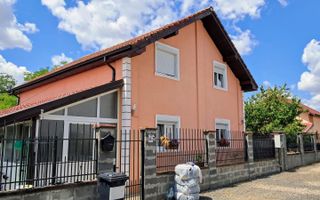 Casa individuală P+M, zonă liniștită, în Vatra veche a satului - Poză 2