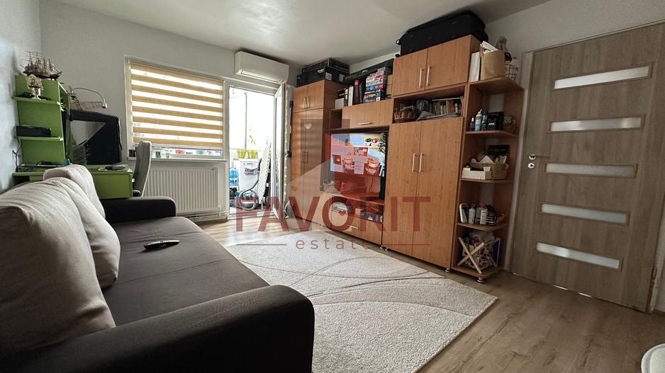 2 camere | etaj intermediar | centrala proprie | zona excelenta | - Poză 1