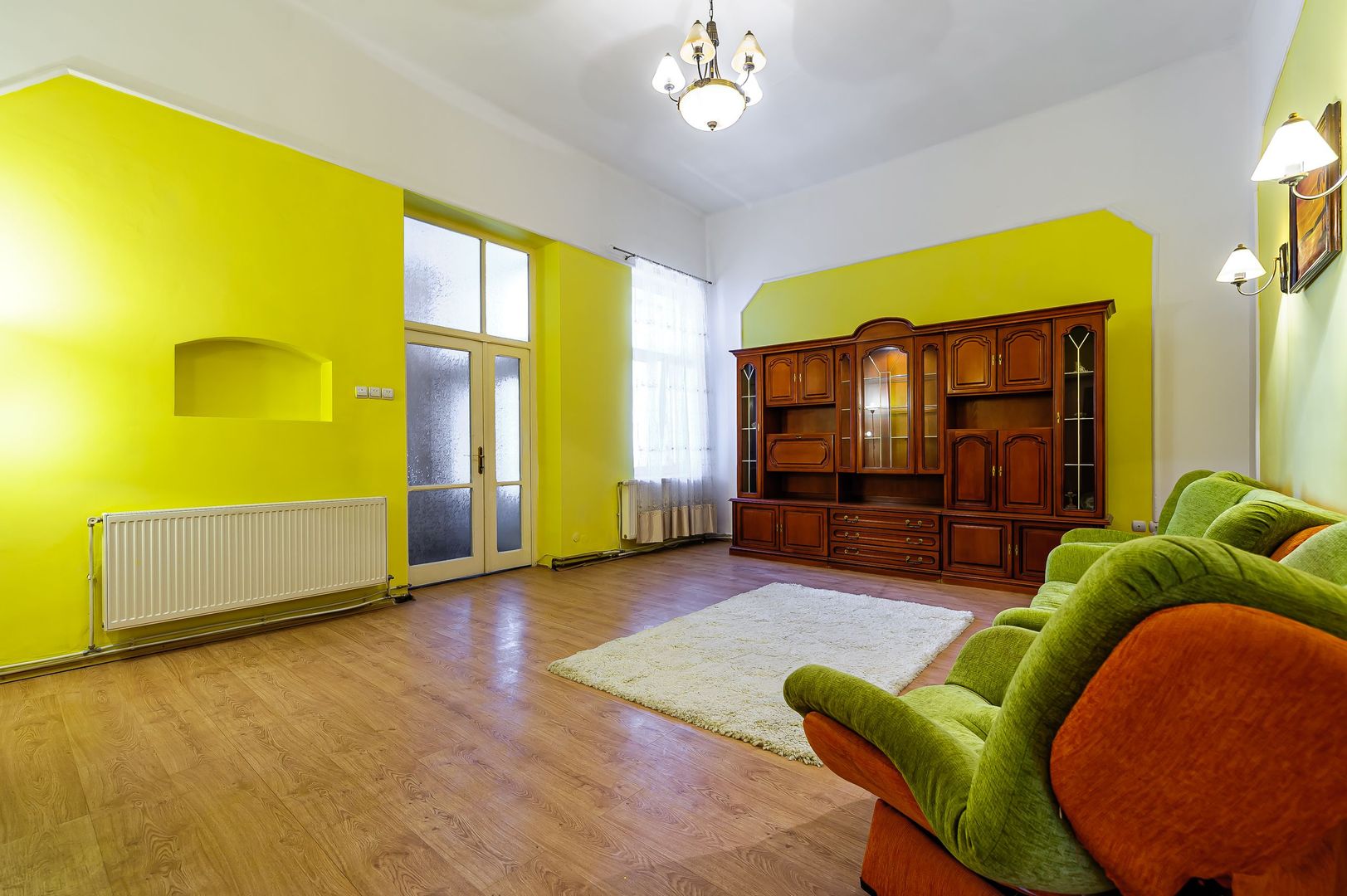 VÂNDUT Ap  spațios la etajul 1, lângă Primăria Arad - Poză 3