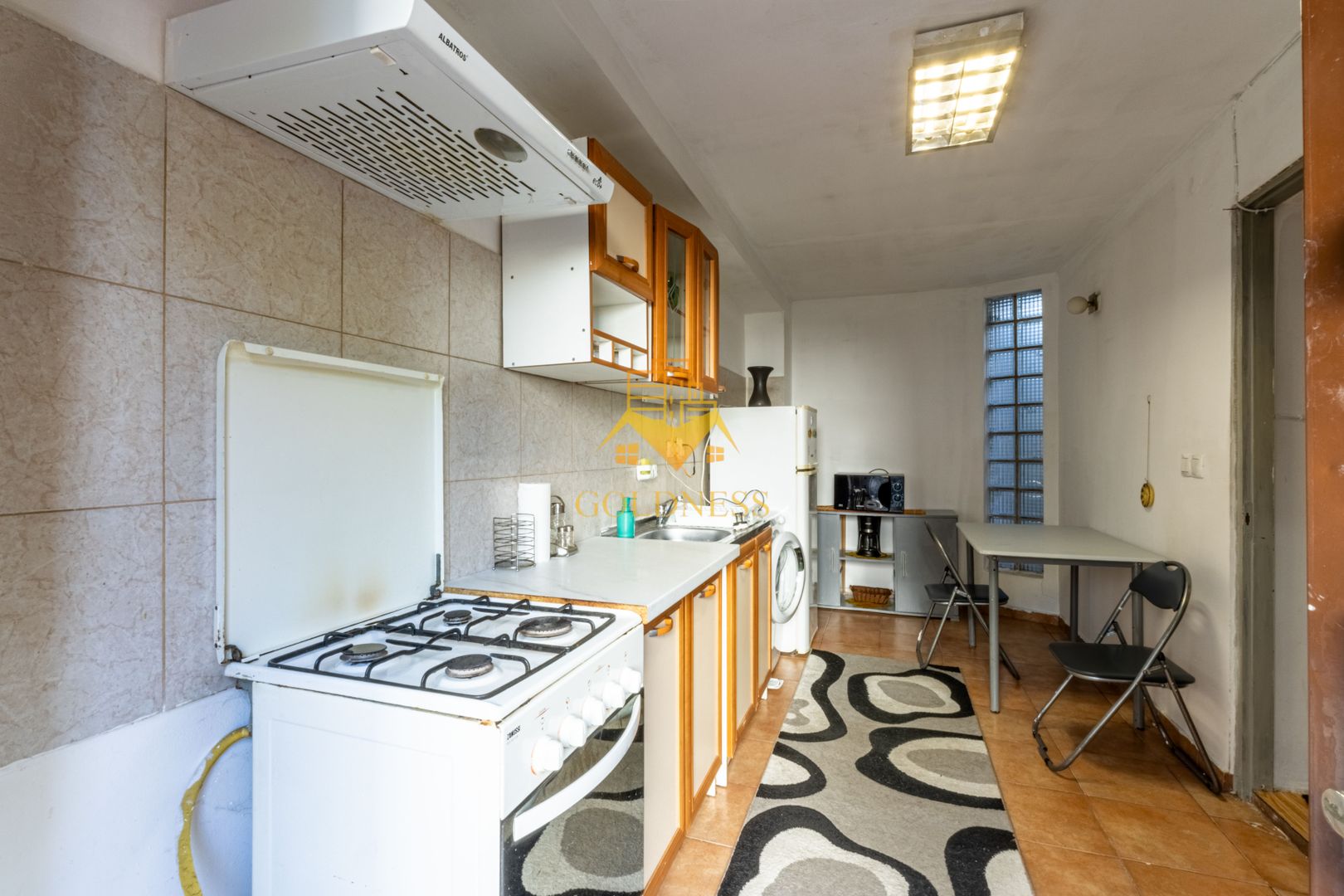 1 camera, curte, 42 mp, Andrei Muresanu, Zona Engels Bistro, Parcare - Poză 4