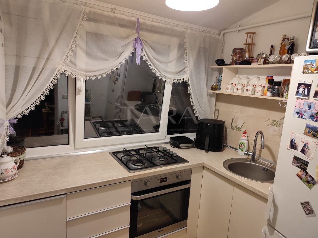 Apartament cu 3 camere de vânzare – zona Florilor, Florești. - Poză 3