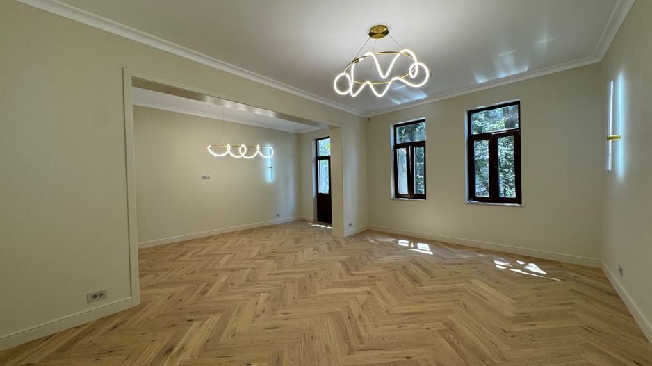 4 camere ||  Mihai Eminescu -Piata Romana || vila interbelica - Poză 2