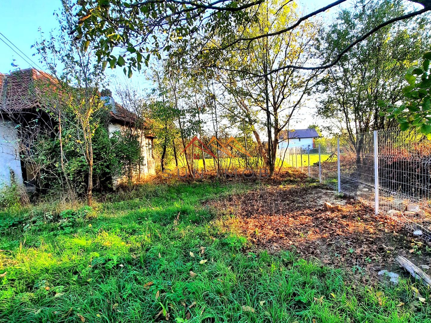 Teren Intravilan, central, perfect plat, 1212 m2, 38 euro m2 - Poză 2