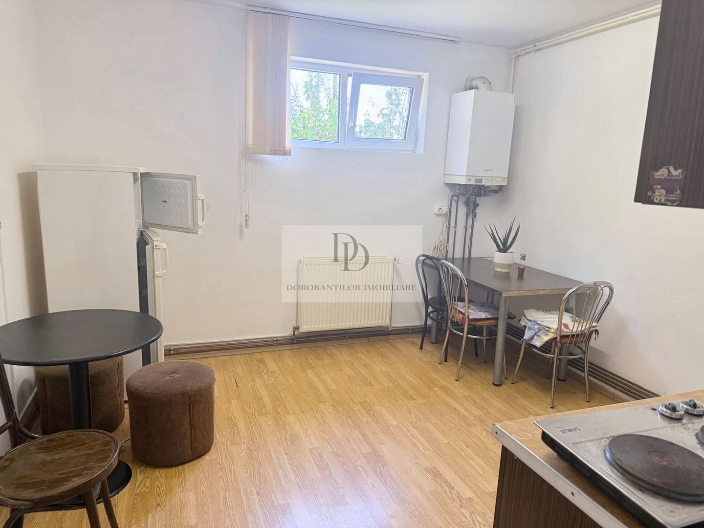 Apartament cu Potențial Investițional + Boxǎ | Zona Andrei Mureșanu - Poză 8