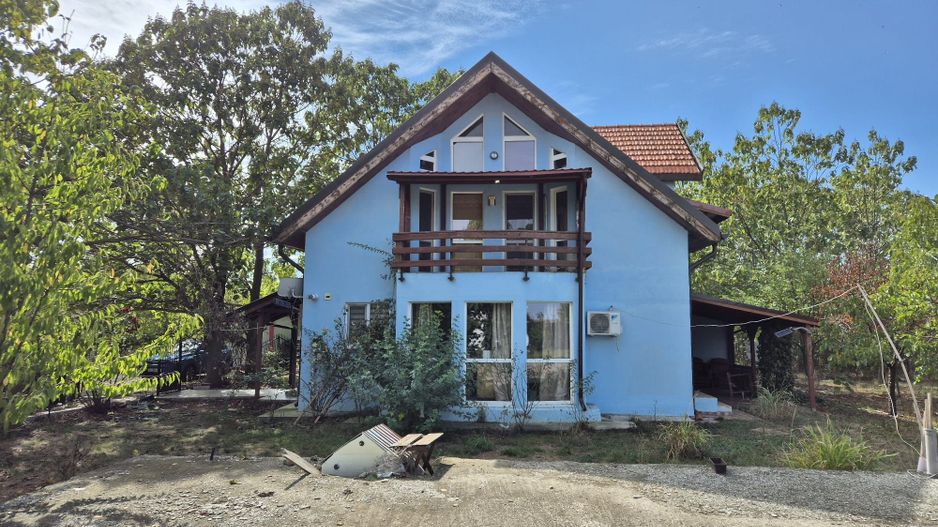 Casa P+1 din lemn - Mihailesti - Poză 1