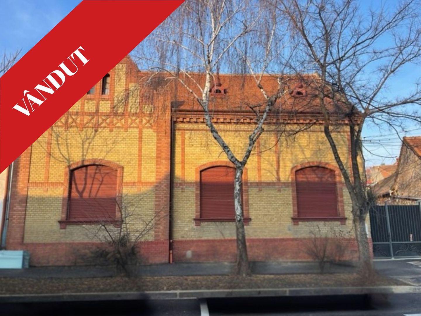 Casa de vanzare, ultracentral/ zona Parcului Bratianu- 370.000 eur neg - Poză 1