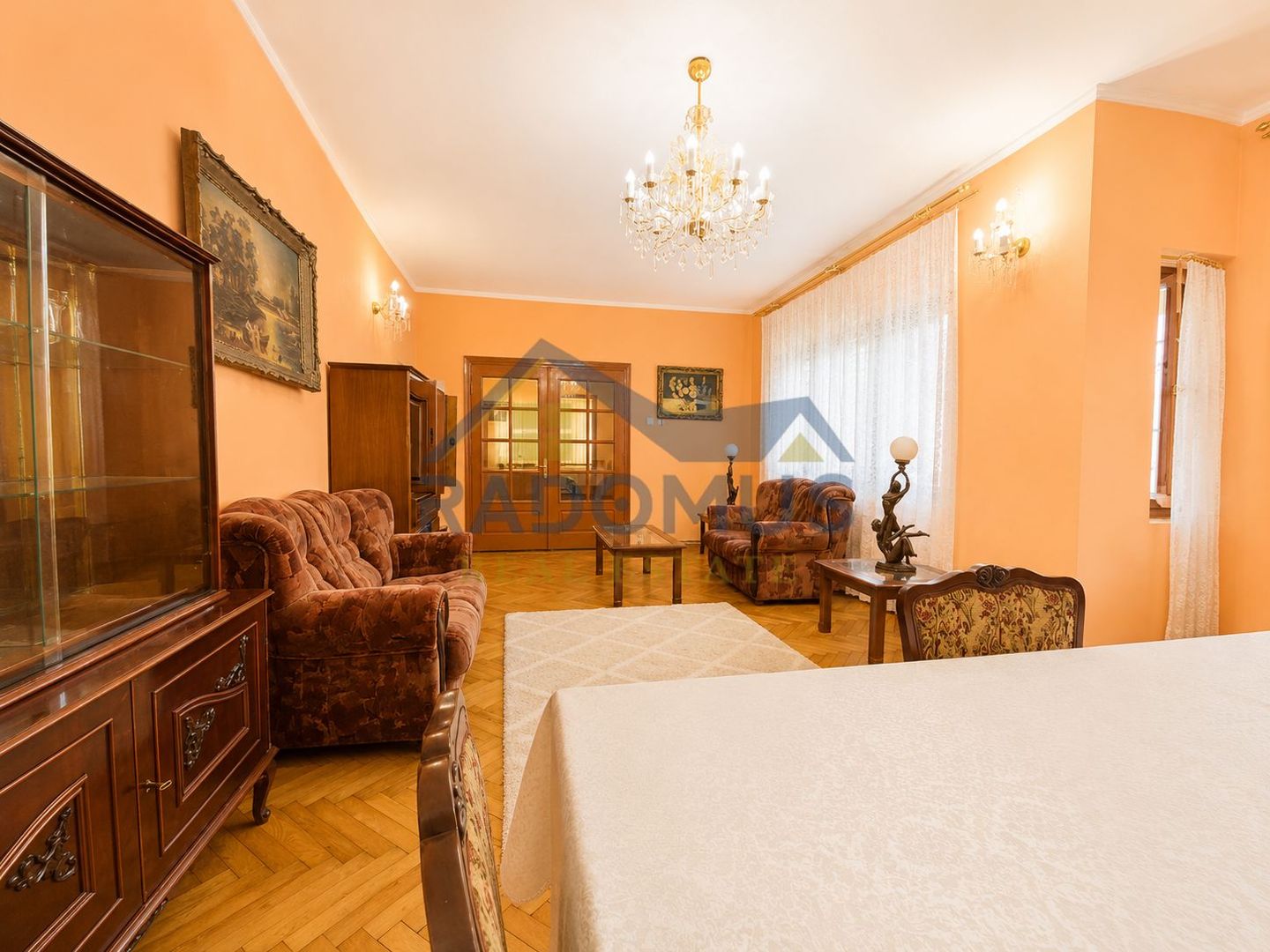 Vila 4 camere | Teren 532 mp | Piscina si foisor | Str. Lupeni - Poză 10