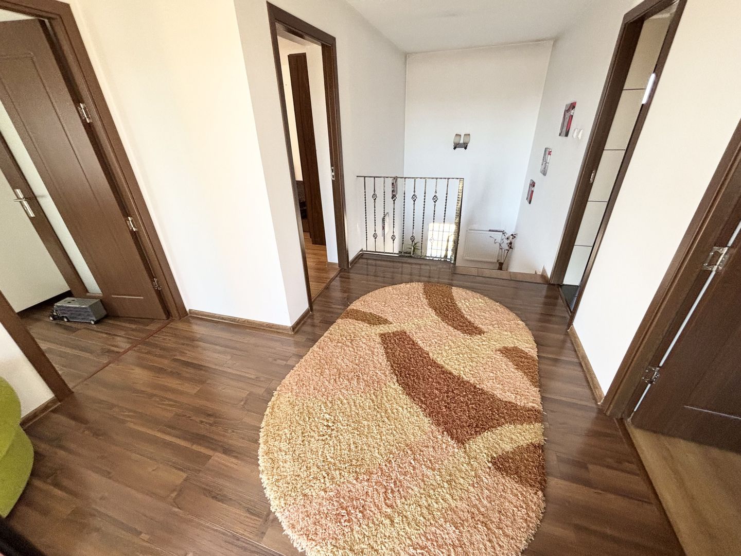 VILĂ MODERNĂ P+1 169 MP UTILI, CURTE GENEROASĂ 768 MP, IN APROPIERE DE BUCURESTI - Poză 18