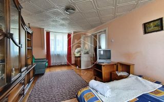 Casa de vânzare cu 7 camere de tip P+M in Sanmartin, Bihor - Poză 4