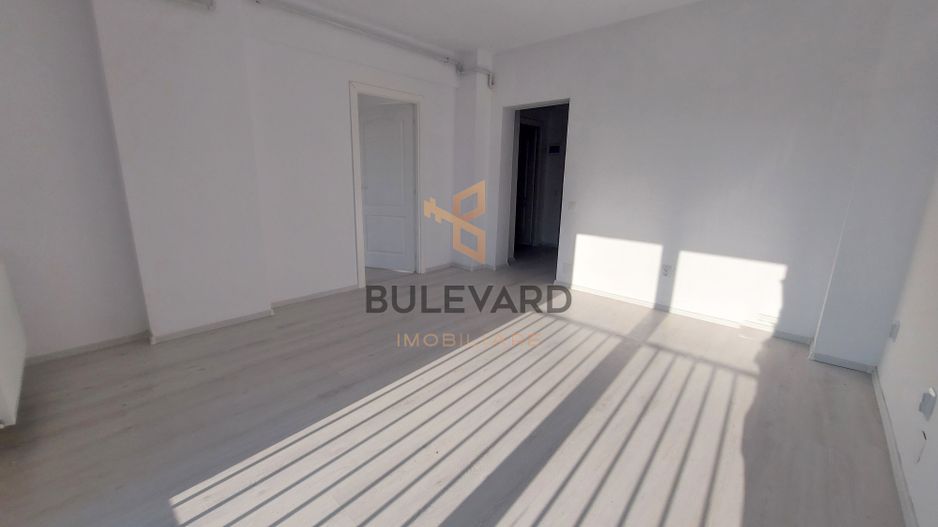 Apartament cu 2 camere si parcare, zona Lidl! - Poză 1