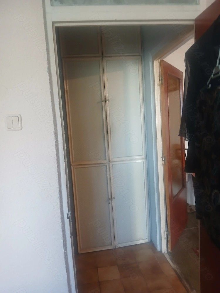 Vanzare Apartament 2 camere confort 1, 55 mp, balcon termopan, bloc 1983 -Rahova - Poză 2
