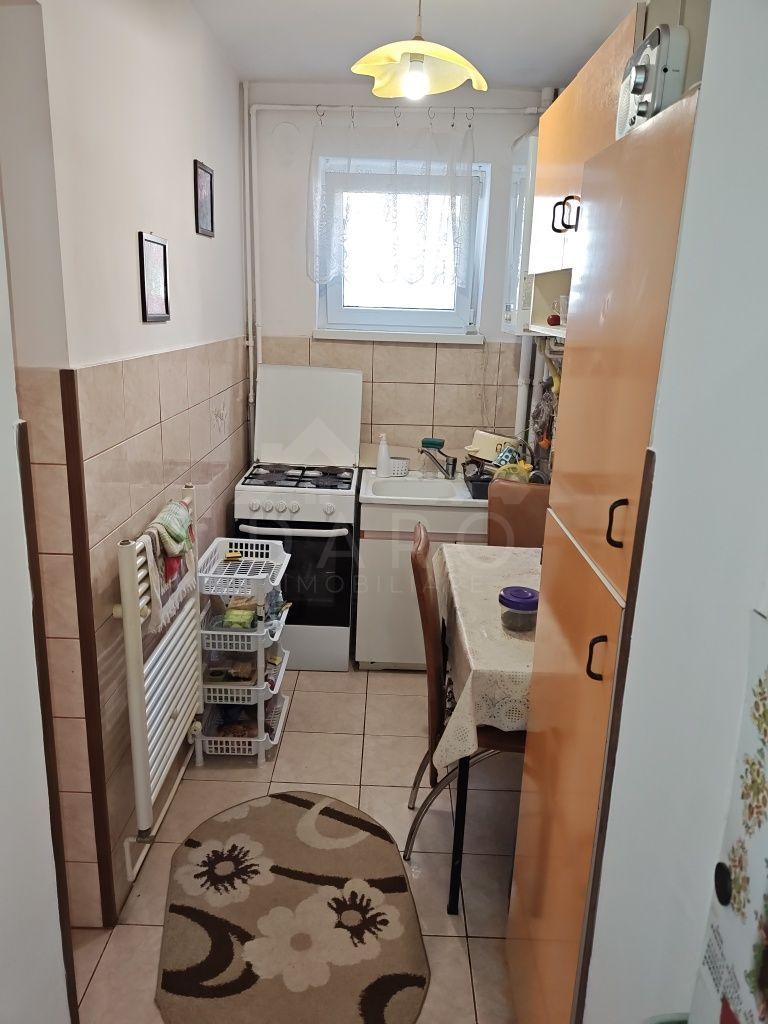 Se vinde apartament cu 2 camere str. Violetelor tg -mures - Poză 5