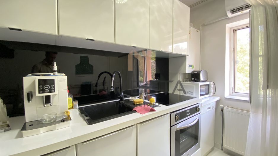 Apartament 3 camere decomandat cu balcon si parcare, zona Gruia - Poză 5