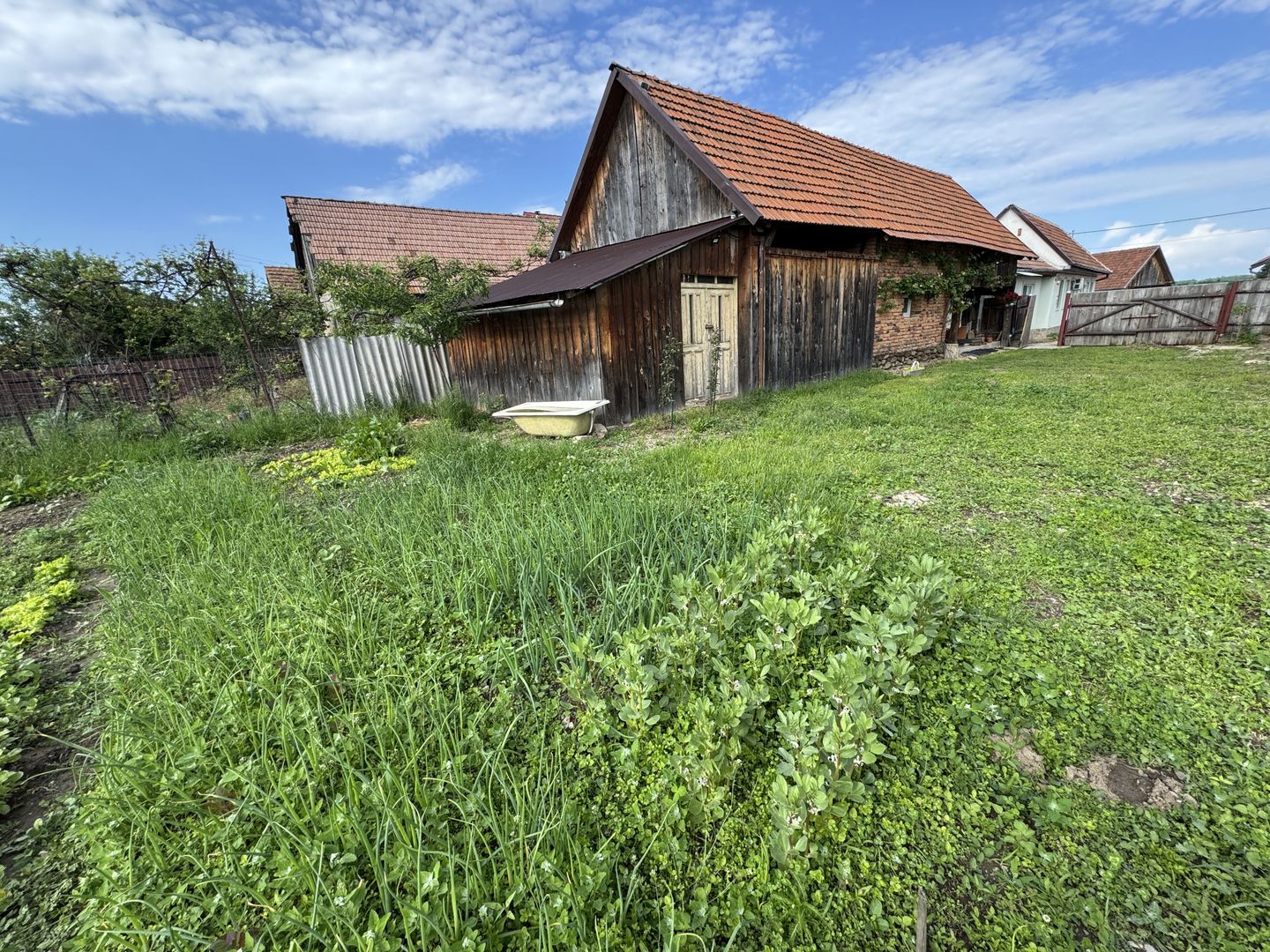 Casa individuala in Arpasu de Sus, teren mare, partial renovata - Poză 30