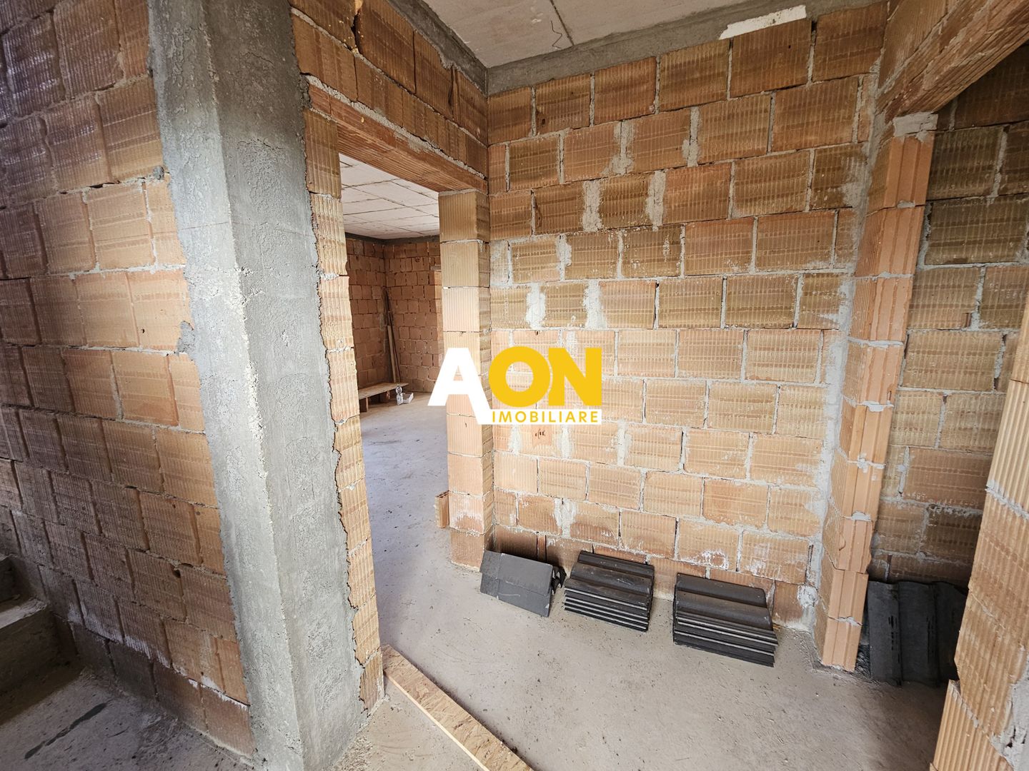 Duplex modern 121 mp utili, 4 camere, curte 315 mp, zonă liniștită - Poză 14