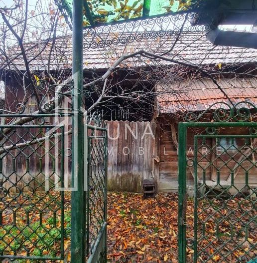 Casă cu teren de 1.000 m² – utilități complete, ideală pentru renovare - Poză 9